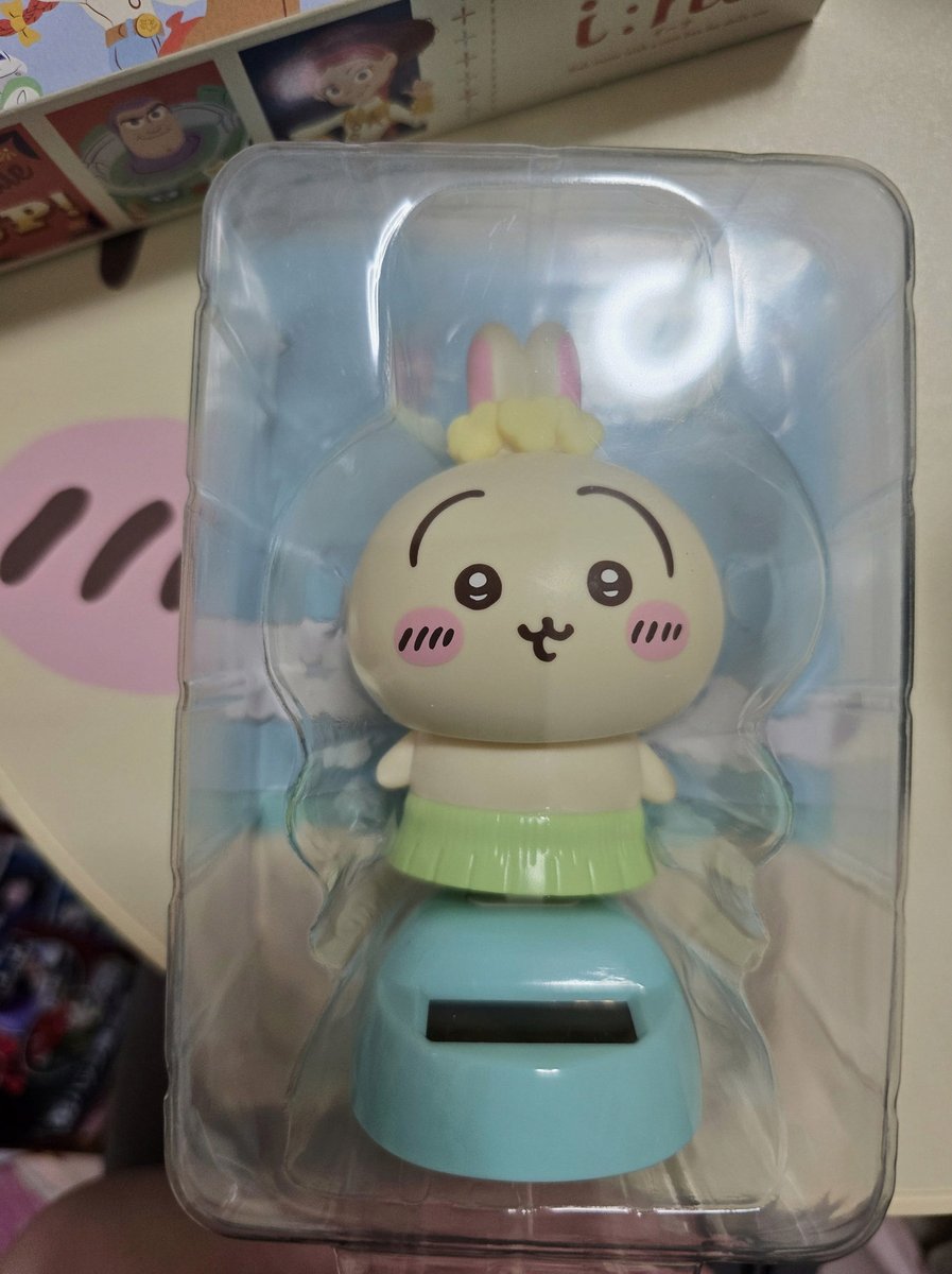 Triumvirat6's tweet photo. 学マスのグッズ多すぎて、オタク屋さん行く度「これはいつのなに？」って思ってる https://t.co/B1bKssmdfS