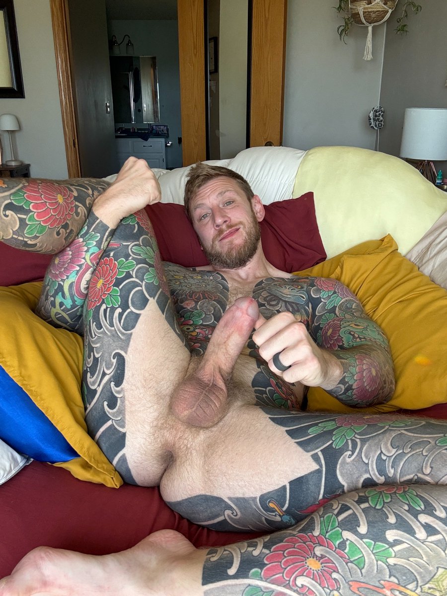 onebig__tattoo's tweet photo. Did I distract you? https://t.co/MvymAV9VxA