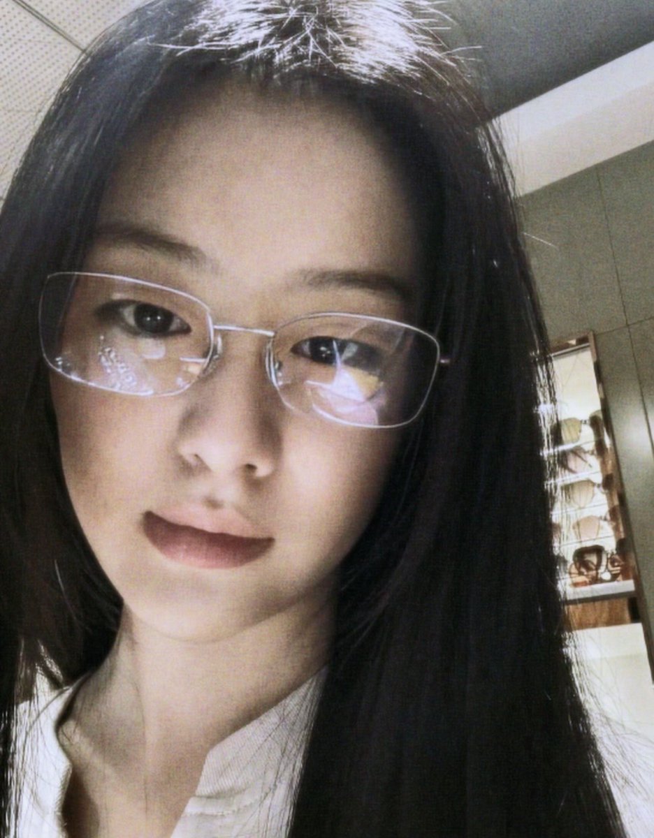 Tzhsien's tweet photo. Pusing banyak. 😴 https://t.co/vRP4lpVmeb