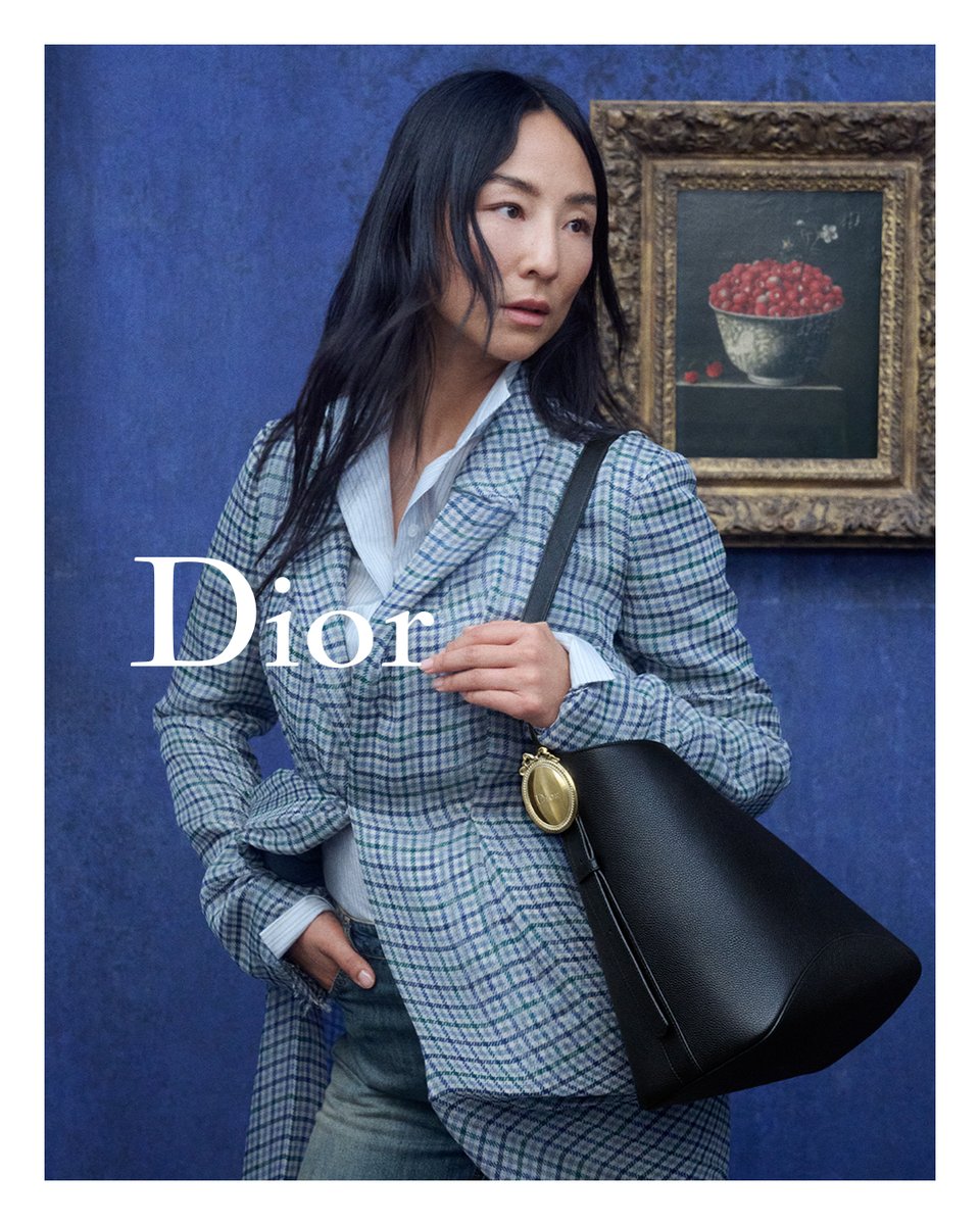 Dior's tweet photo. Dior Cruise 2027.

The imagination roams at the LACMA in the new campaign featuring Jennifer Lawrence, Greta Lee and Taylor Russell.

#DiorCruise https://t.co/6jXY3OOdlD