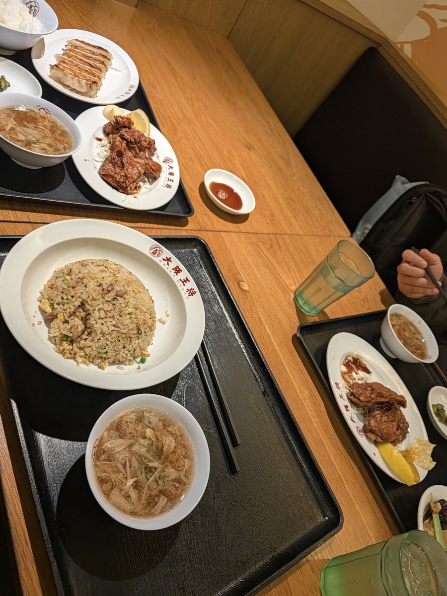 yamarshal's tweet photo. 10月6日、今月残り25日

＿人人人人人人＿
＞　残金22円　＜
￣Y^Y^Y^Y^Y^￣ https://t.co/rMaQ0rZsm6