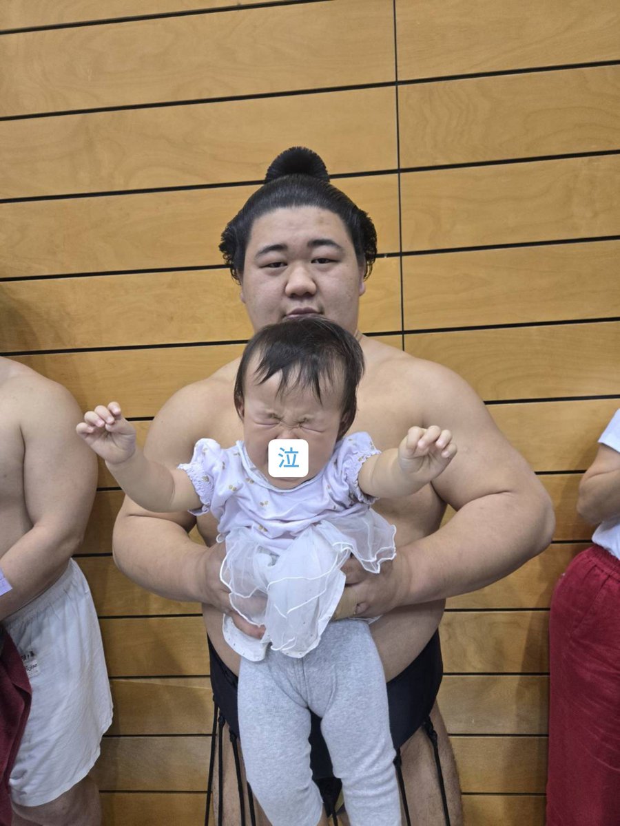 milkmilk7716's tweet photo. #つくば場所 #藤ノ川 関
写真とサインありがとうございました。
娘大泣き。午睡が上手くいかなかったの。 https://t.co/CBJwNQZn5H
