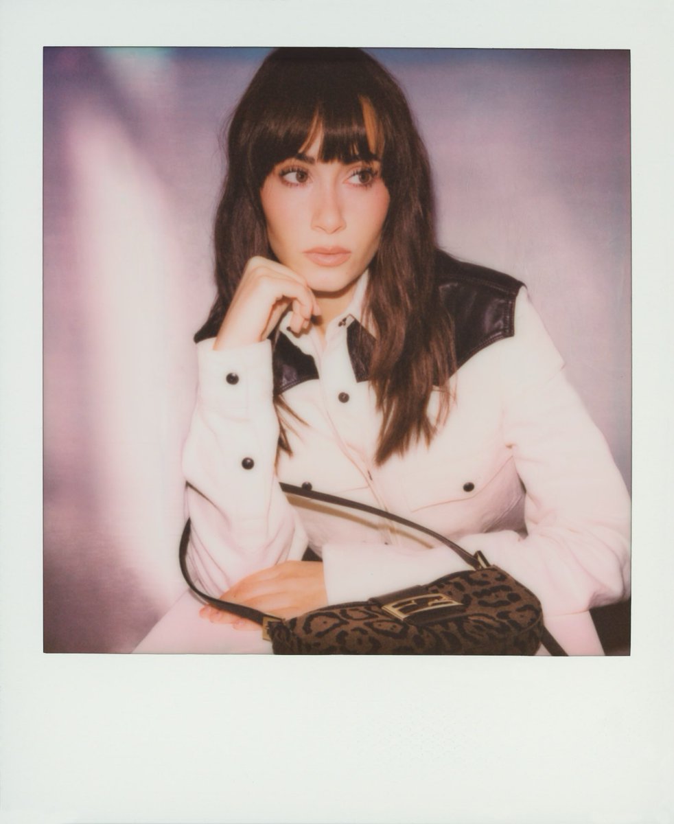 Fendi's tweet photo. Aitana and a leopard Croissant bag lensed by Maripol behind the scenes of the Spring/Summer 2027 show

©️ Maripol https://t.co/dE5JPd6ILF