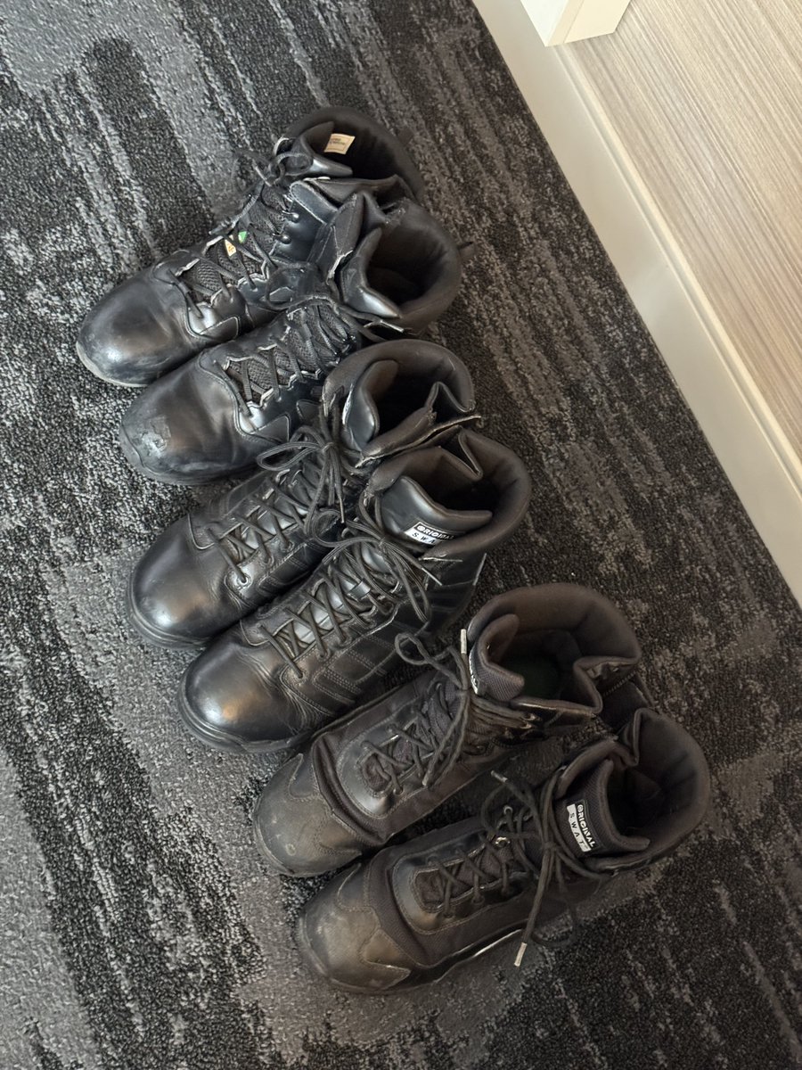 booteddomto's tweet photo. Few pairs of boots. One useful piece of furniture. Every single pair gets polished with that tongue until they shine. 😈👅 https://t.co/FEnP1pfdmA