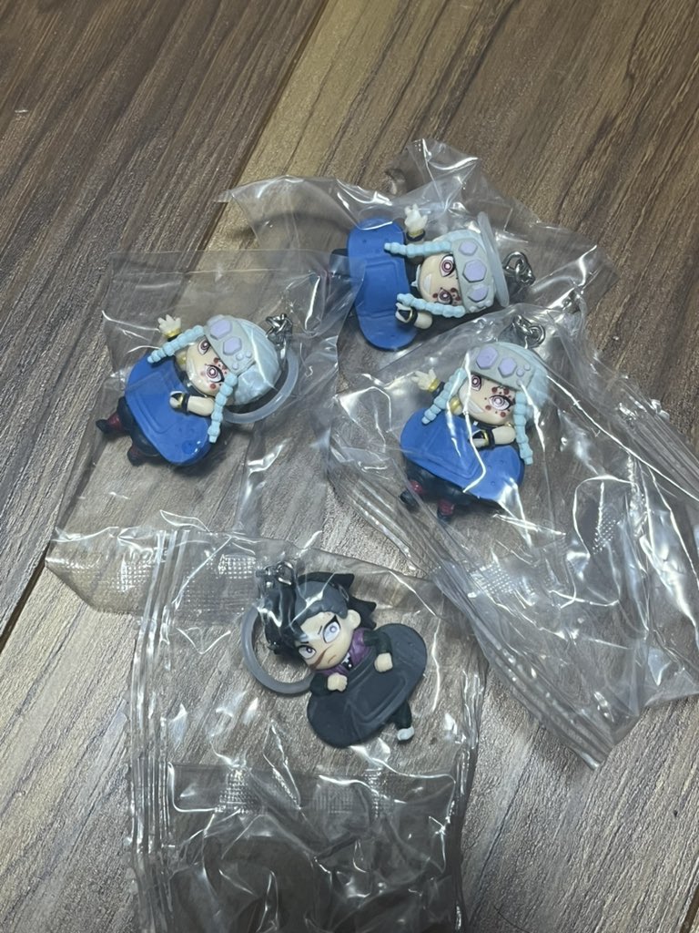 Xmrr01's tweet photo. 【交換】鬼滅の刃 キャラばんちょうこう めじるしマスコット

譲 】 宇髄天元×3 不死川玄弥

求 】甘露寺蜜璃>> 我妻善逸、胡蝶しのぶ

横浜駅手渡しor郵送での交換希望
お気軽にお声かけください🙇🏻‍♀️ https://t.co/9D7QAFxMjn