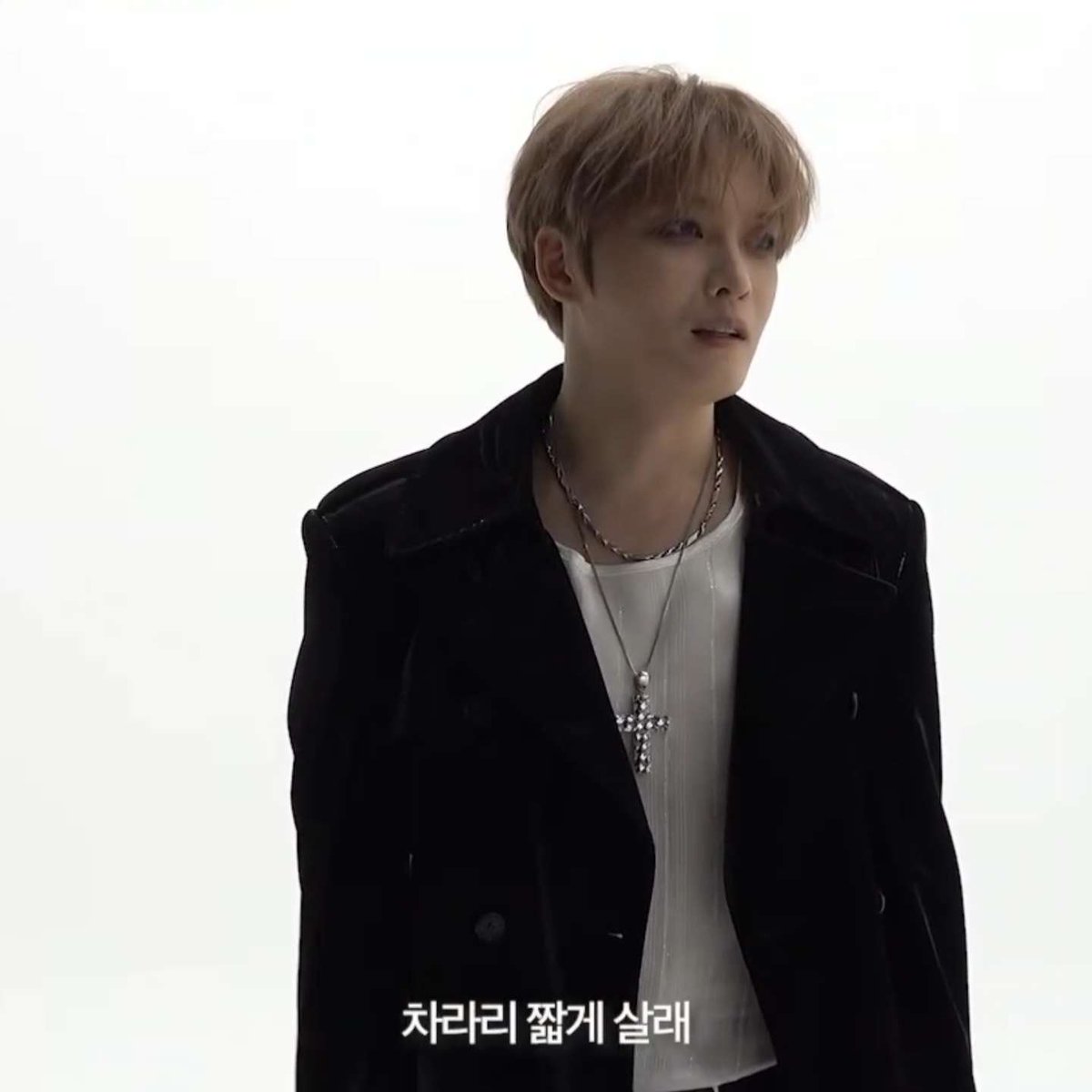 IamU_JJ's tweet photo. 👶🏻 (절레절레)
👶🏻 난 모태못해...하아...이렇게 다니고 시퍼(아장아장) 너무 아퍼...🥲

👶🏻 남자 거 굽은 5cm가 MAX야 5cm MAX
이거는 한 10cm 되는 것 같아 너무 아파ㅜ

👶🏻 하아...진짜 존경해 이런 거 신고 춤추는 애들~ 진짜 존경해🥺

👶🏻 차라리 짧게 살래

<< 구두 신고 촬영하고 느낀게 많은 재중이😹 고생했어ㅠㅠ
아 근데 결론이 너무 웃겨

처라리 짧게 살래 <<ㅋㅋㅋㅋㅋㅋㅋㅋㅋㅋㅋㅋㅋㅋㅋㅋㅋㅋㅋㅋㅋㅋㅋㅋㅋ귀여워 죽겠네ㅠ