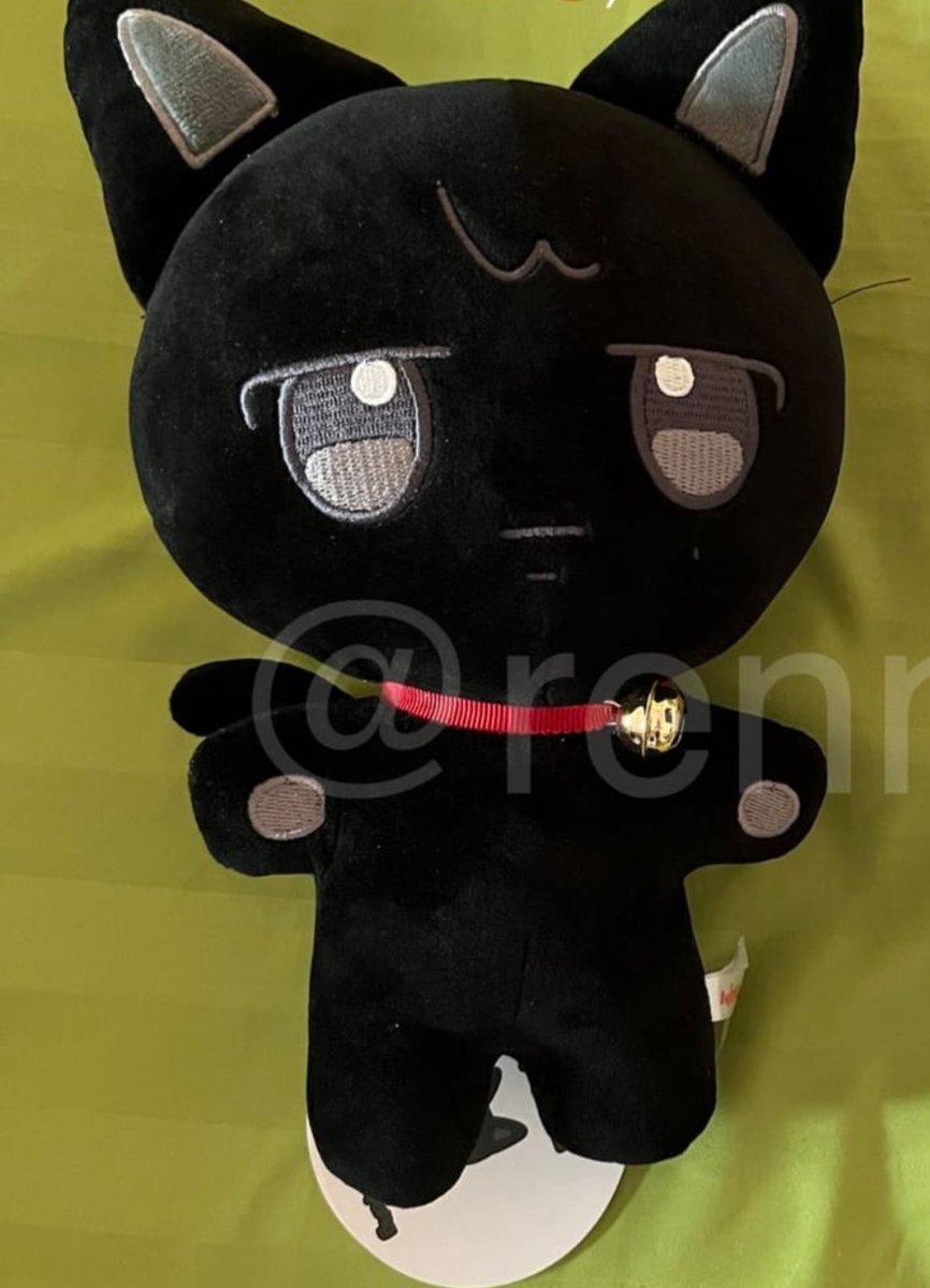 hwanginjooni's tweet photo. Menemukan jualan boneka custom segede 1 meter, kepikiran buat bikin ireng 1 meter since TUH CUKING IRENG SUSAH BANGET ANJIR BUAT DIBAWA PULANG! PULANG ATO GUE BUAT SENDIRI 1 METER GINI HAH!!!?? https://t.co/fASGv6p62g