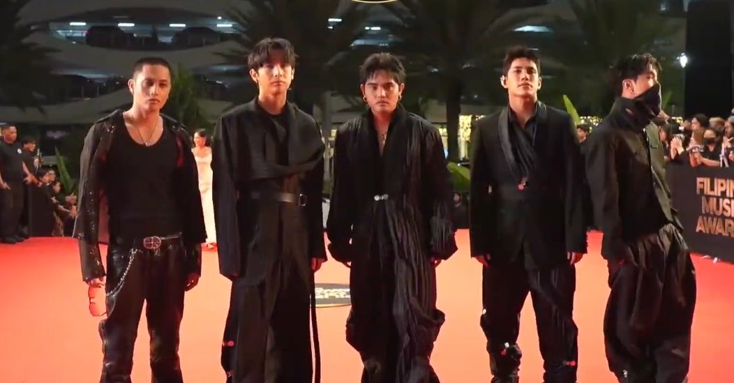 sweetmonamanjah's tweet photo. AYAN NA SILAAA! ANG POPOGI NAMAN 😩🫠

SB19 CHAMPIONS NOYPI ON FMA
@SB19Official #SB19
#SB19onFilipinoMusicAwards2026 https://t.co/Ul7YsW6EwP