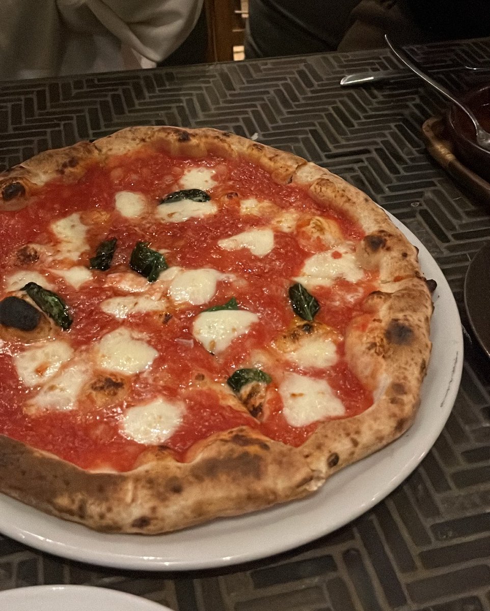 oyxceq's tweet photo. ピザ🍕
サーチバンのため解除対策ツイートさせていただいてます https://t.co/BPmxbfqhLH