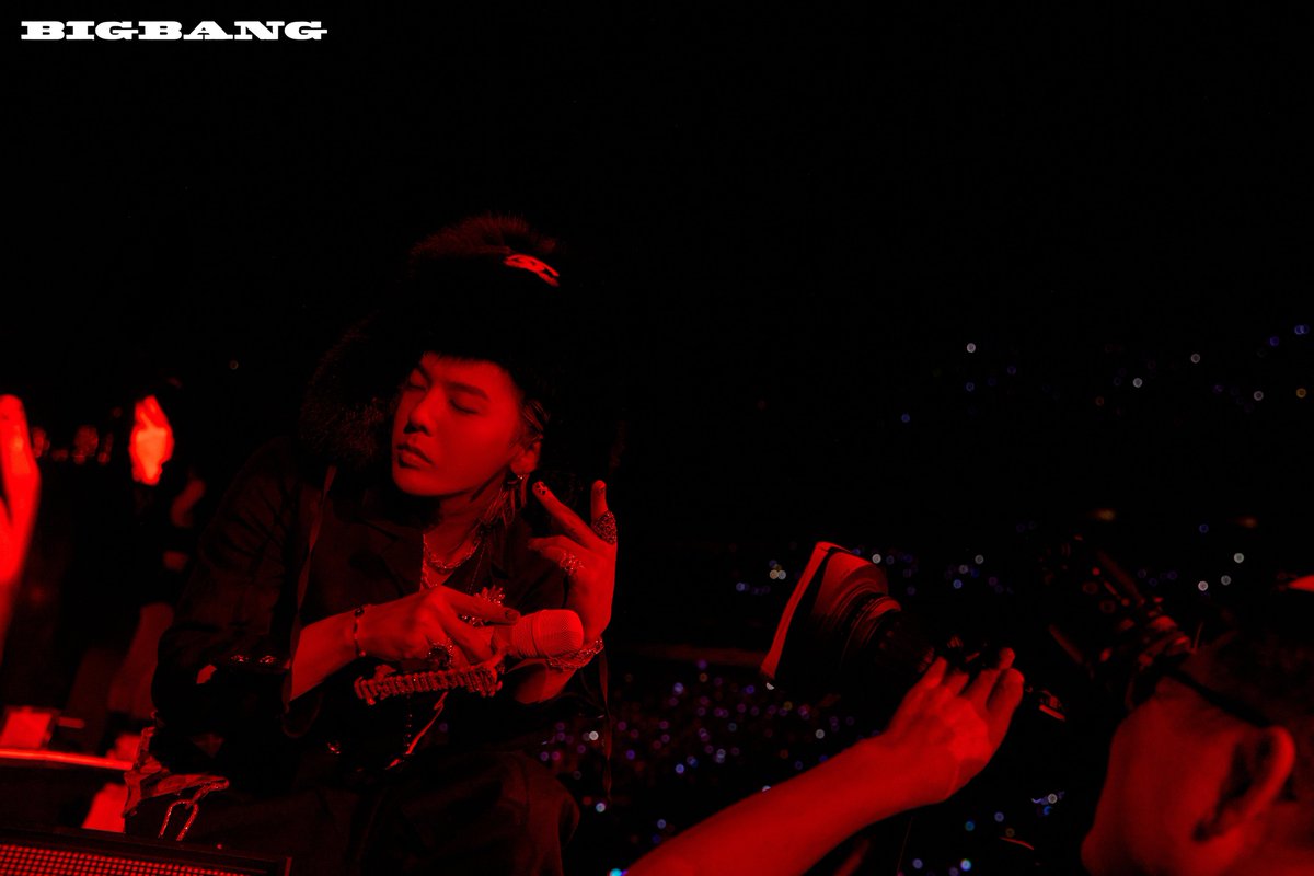 otomviii's tweet photo. 261006 빅뱅 비스테이지 #지드래곤 

< XX : COSMOS > IN NORTH AMERICA &amp; EUROPE https://t.co/gsjDsxb3De