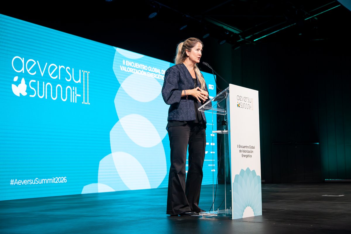 SogamaXunta's tweet photo. ⚡ O presidente e a directora xeral de #Sogama participaron no II #AeversuSummit en Madrid, onde se abordou o papel da #ValorizaciónEnerxética no avance cara á #EconomíaCircular e a redución da vertedura 🌍♻️

🔗 https://t.co/CYkcUF03b0 https://t.co/gYEoy5mQY5