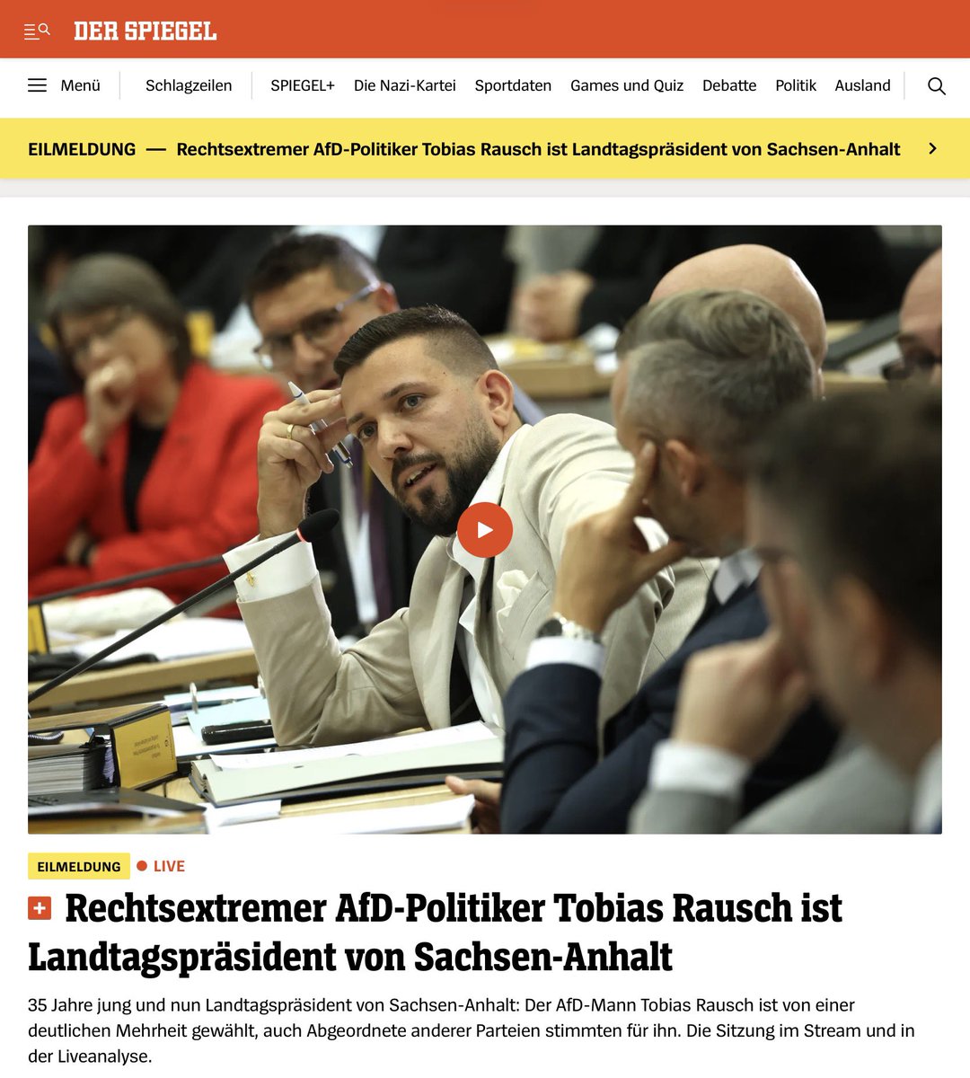 NurderK's tweet photo. 39 AfD-Abgeordnete. 48 Ja-Stimmen. Tobias Rausch ist neuer Landtagspräsident in Sachsen-Anhalt. NEUN STIMMEN MEHR, ALS DIE AFD SELBST HAT. In einem Bundesland, in dem die AfD als gesichert rechtsextremistisch gilt, verhelfen ihr weitere Abgeordnete in eines der höchsten Staatsämter.
Die sogenannte Brandmauer ist inzwischen eine verdammte Farce. Und währenddessen arbeitet sich diese Republik seit Wochen an der Linkspartei ab. Antisemitismus, Clan-Kontakte, Extremismus. Jeden Tag die nächste Schlagzeile, die nächste Talkshow, der nächste Skandal. Die Rechtsextremen übernehmen derweil Staatsämter. Aber die große Gefahr für unsere Demokratie soll angeblich die Linke sein. Was für ein politisches und mediales Armutszeugnis.