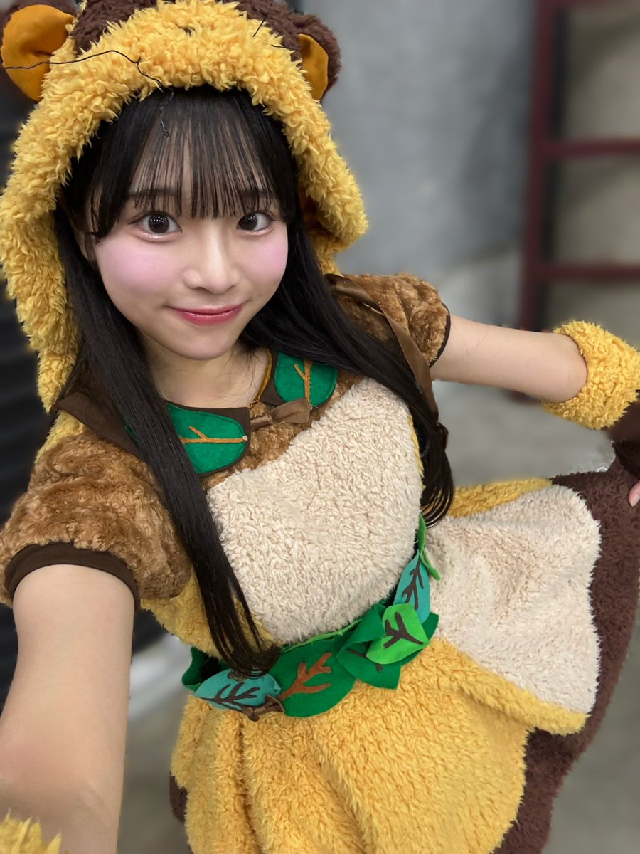 Ema_Makito's tweet photo. 69枚目シングルの握手会、オンラインお話会の受付が開始しています🤝🏻🩷

今シングルもみなさんとの思い出たくさんなシングルにしていきたいです！お待ちしてます^ᴗ ̫ ᴗ^♩
https://t.co/5VODqAy3GM https://t.co/lwoY714C5m