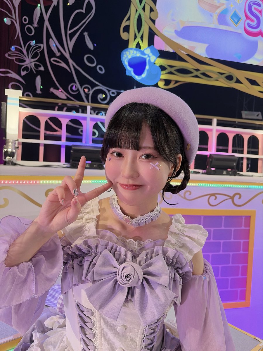 m_yuuka5151's tweet photo. #たんプリライブ
お衣装に合わせた紫ネイルでしたԾ ̮ Ծ
薔薇とキラキラとリボン🤍💜

#たんプリ #プリキュア #precure #プリキュアライブ https://t.co/WUpeqPDYwp