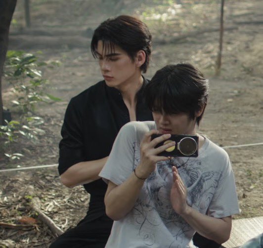 mumutrainee's tweet photo. โหวพี่ แอบขนลุกกับนอร์ทลุคนี้ฟ่ะ พี่ภีมน้องเขมเวอร์ชั่นเจนอัลฟ่ามาก เริ่ด

TRAILER KHEMJIRA FOREVER  
#ตัวอย่างเขมจิราตลอดกาล 

#นอร์ทอ๊อตโต้ | #northotto 🐺🐣 https://t.co/z7EeEDoP0e