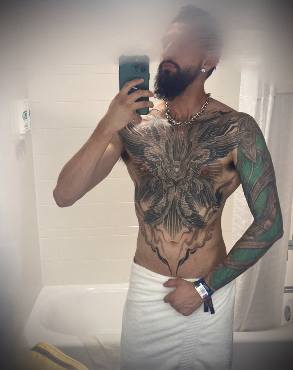 Rippedinkstud's tweet photo. Morning https://t.co/EcUYA2JGI9