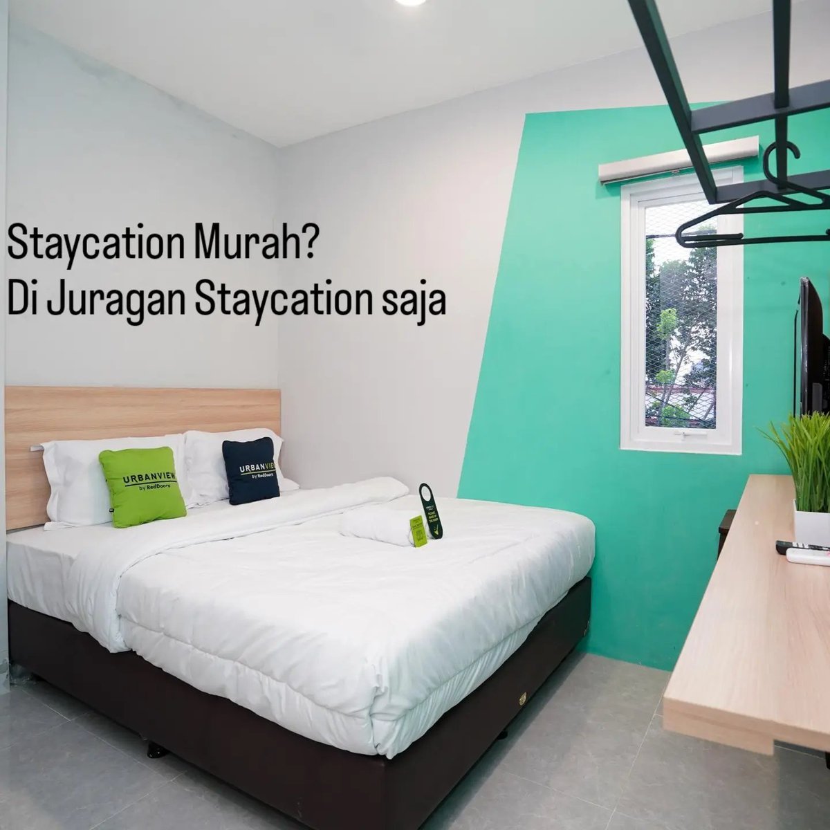 info_staycation's tweet photo. Lagi cari tempat nginep yang pas buat staycation?
​Staycation paling mudah, hemat, dan terpercaya
Klik DM untuk cek ketersediaan kamar &amp; promo minggu ini.
#Staycation #hotelmurah  #staycationsurabaya #penginapanmurahsurabaya #surabaya https://t.co/gFA6bHcy8a