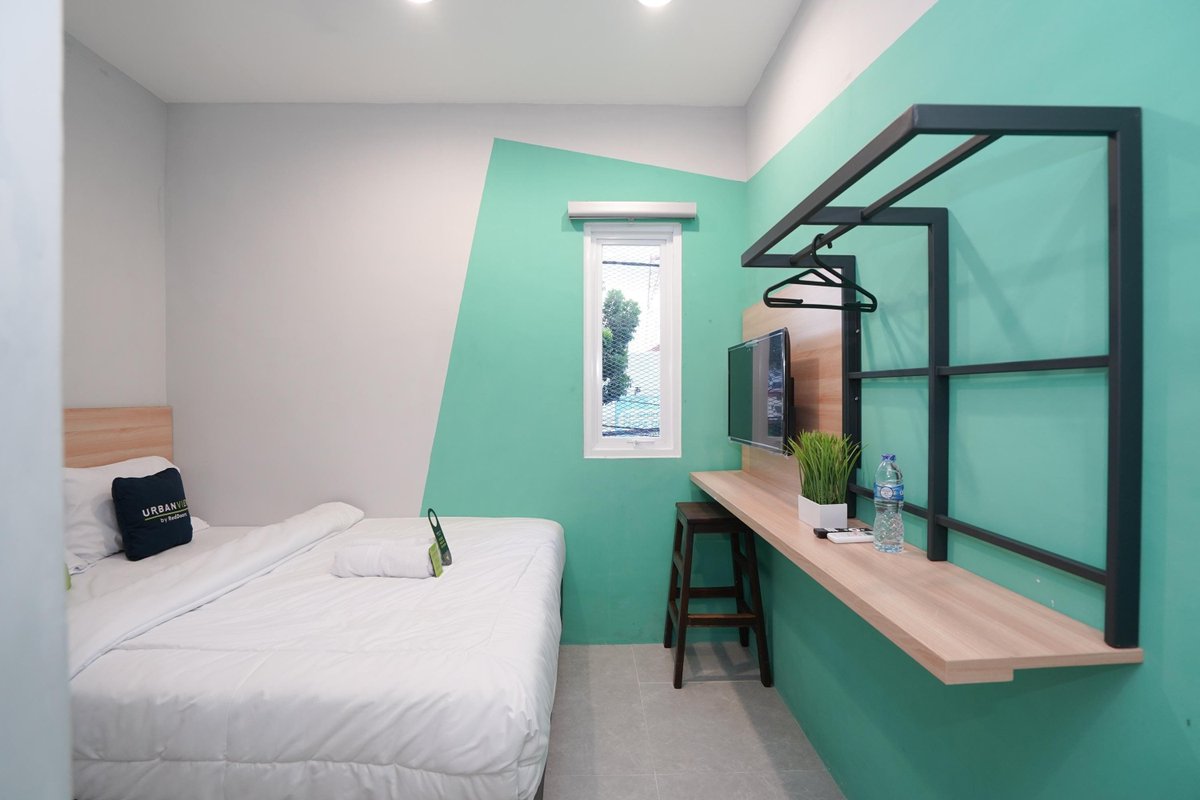 info_staycation's tweet photo. Lagi cari tempat nginep yang pas buat staycation?
​Staycation paling mudah, hemat, dan terpercaya
Klik DM untuk cek ketersediaan kamar &amp; promo minggu ini.
#Staycation #hotelmurah  #staycationsurabaya #penginapanmurahsurabaya #surabaya https://t.co/gFA6bHcy8a