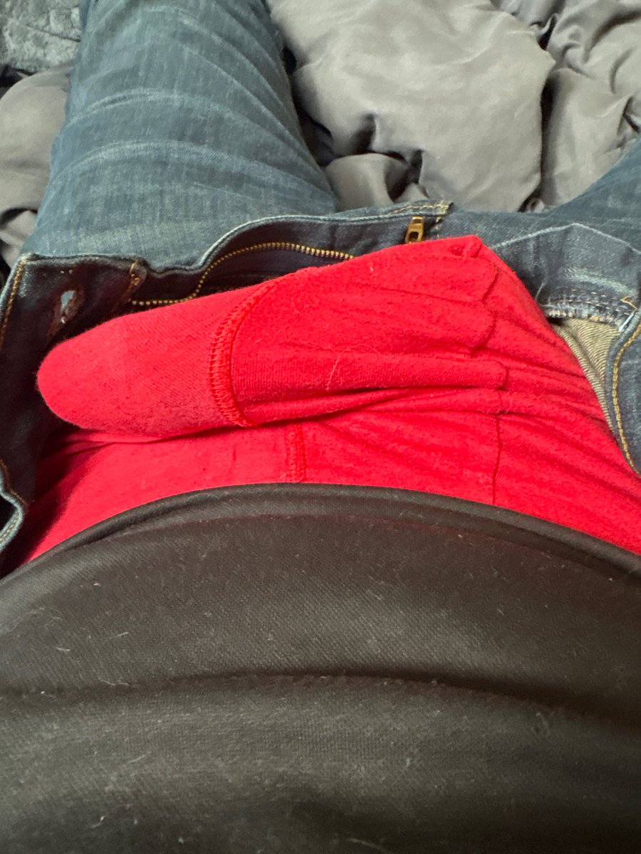 CorvidFallen's tweet photo. When an oomf DMs me first 
#nsfw #nsfwmoots #nsfwtwt https://t.co/Uqlv4U89vC