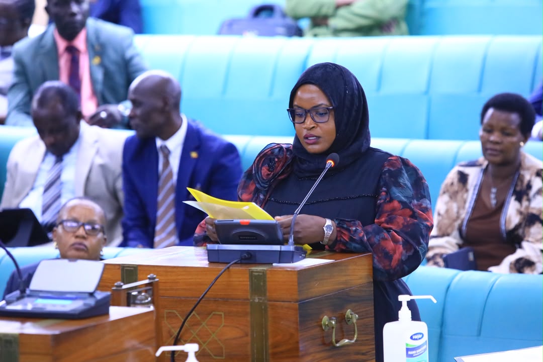 Parliament_Ug's tweet photo. Hon. Asha Nabulo (Sironko District) has tabled a motion urging government to develop and enact a legal framework for the national smallholder farmers’ transformation and climate resilience programme. 

The mover says smallholder farmers continue to face persistent challenges which undermine the productivity, profitability, and competitiveness of smallholder agriculture across the country and that once this programme is implemented, Uganda would be able to feed the whole of East and Central Africa and 89% of small scale farmers will be lifted out of poverty. #PlenaryUg