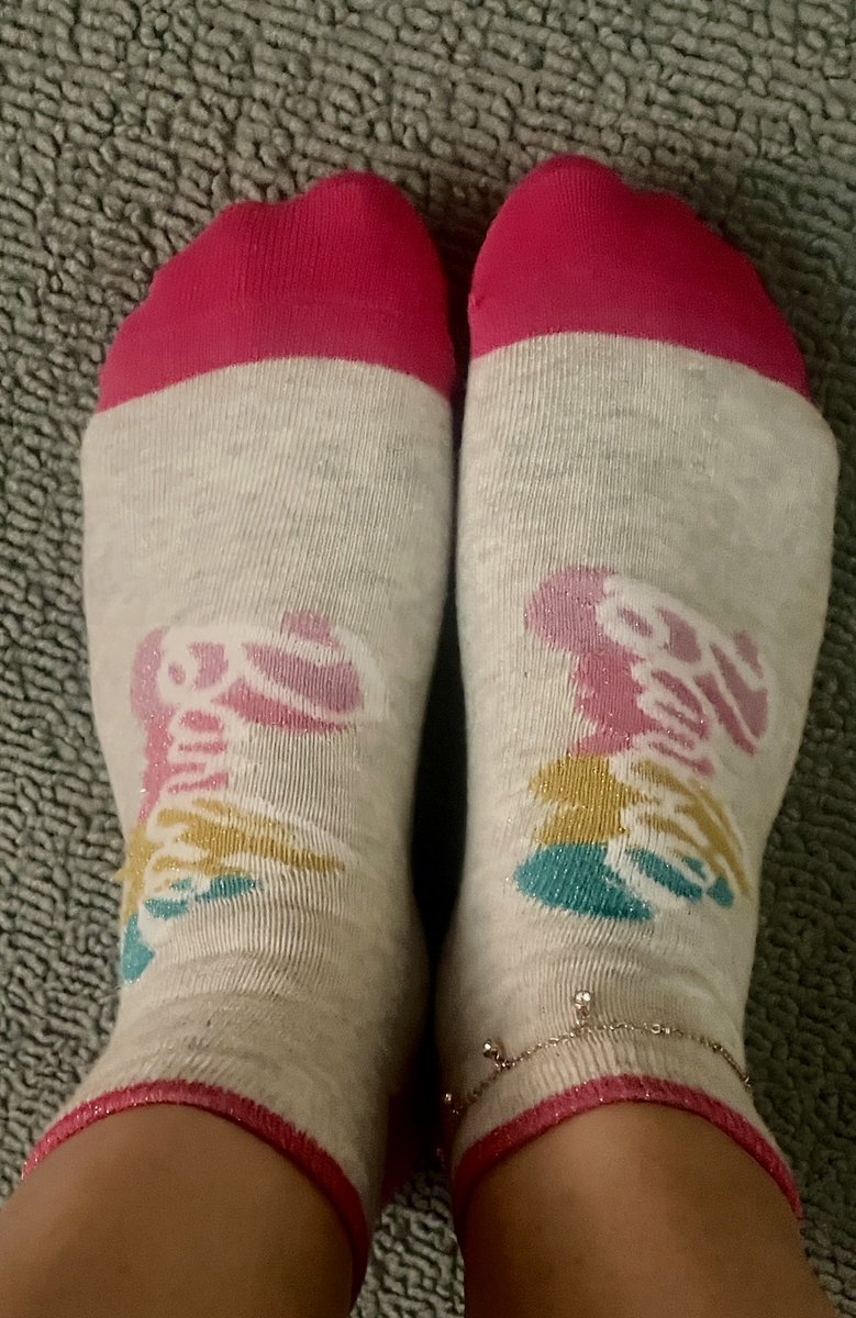 Imamystery254's tweet photo. 💗👣

Barbie socks feet findom socklovers footpics anklet https://t.co/VCyA61RBwm