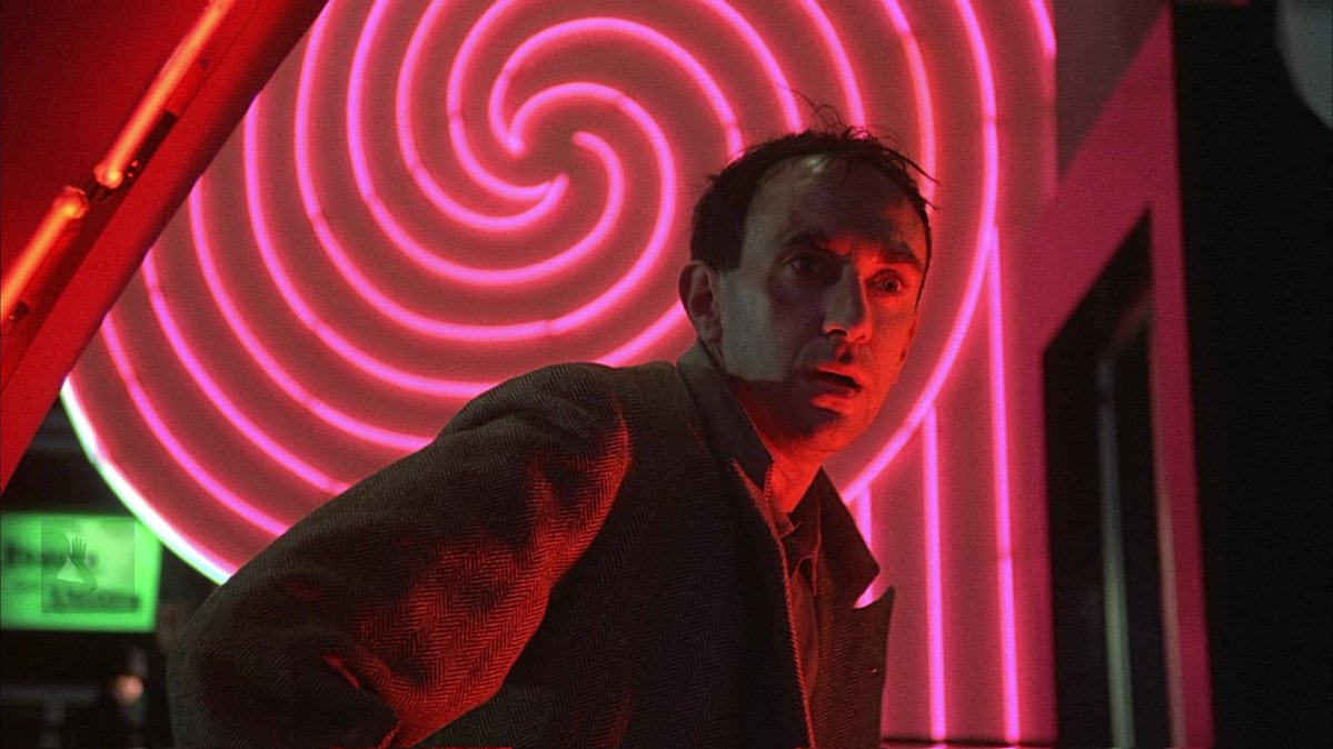 Retrofilmm's tweet photo. Brazil (1985) dir. Terry Gilliam https://t.co/2n1Umxci2G