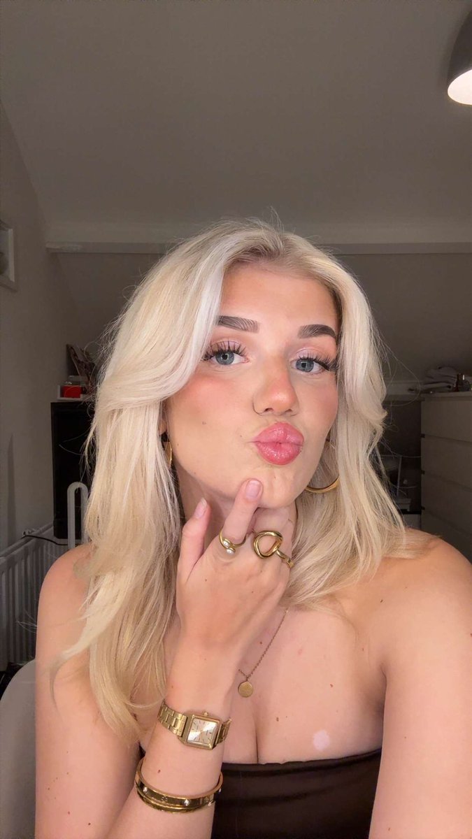 Anna0Anna0q's tweet photo. Sukkeltjes, tijd om braaf te zijn en op je knietjes te gaan en braaf te betalen. Chop chop, het staat mij beter ;)

Findombe femdombe femdomnl findom findomde https://t.co/uwbwCOhxDV