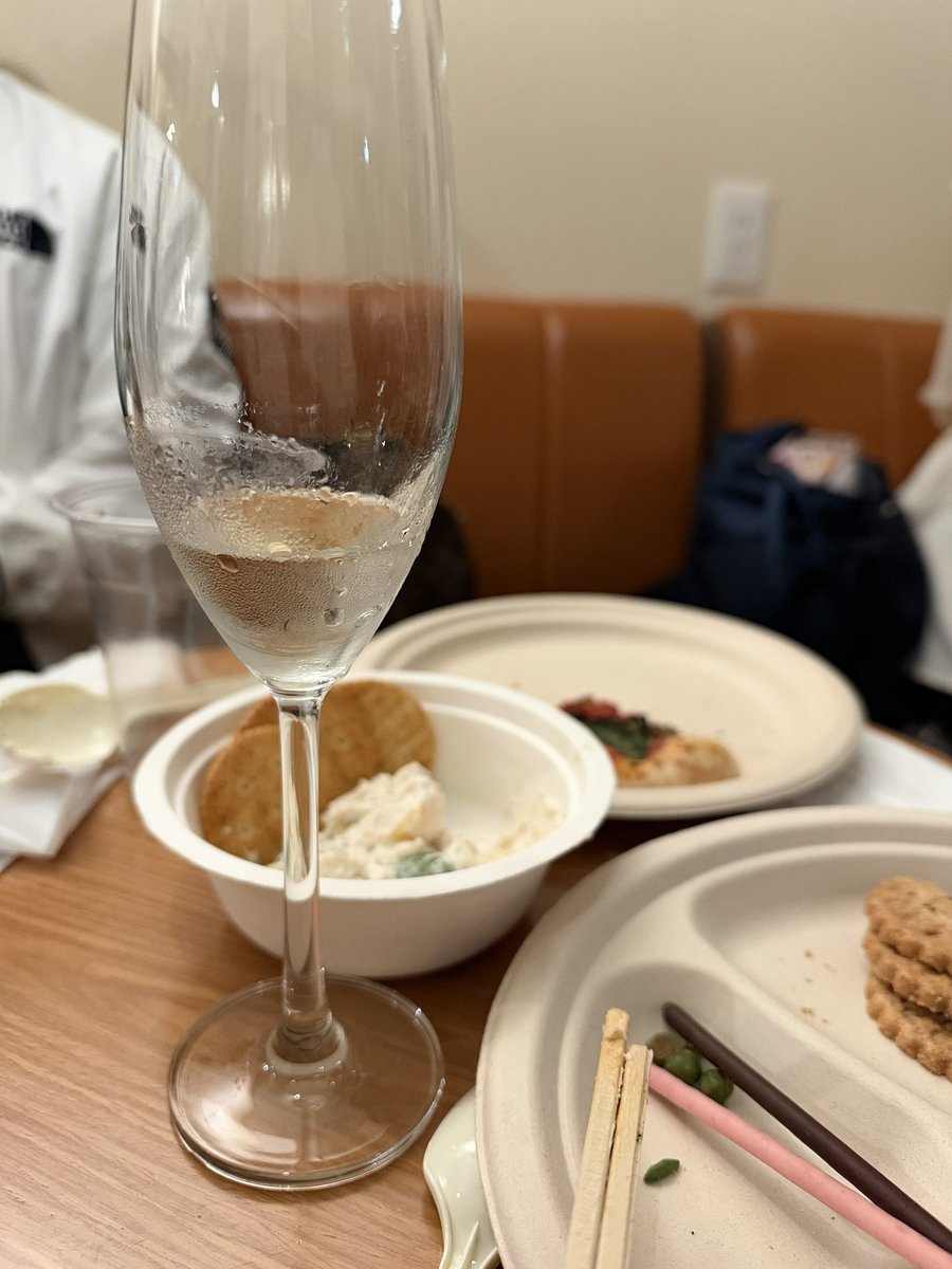 az_good_luck's tweet photo. 今夜も健全に飲んできました
おやすみなさーい🐄💤 https://t.co/7LNWwJAW4A