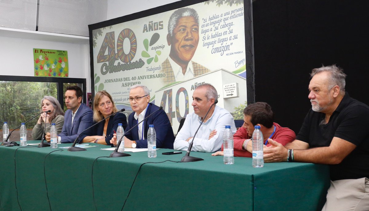 PlenaMadrid's tweet photo. 🎉 Felicidades a todos los que formáis parte de @ASPIMIP por esos 40 años de trabajo en favor de las personas con discapacidad intelectual y sus familias.

👏Cuatro décadas de compromiso, defendiendo derechos y generando apoyos y oportunidades para avanzar hacia una vida plena en la comunidad.

¡Por muchos años más trabajando juntos!