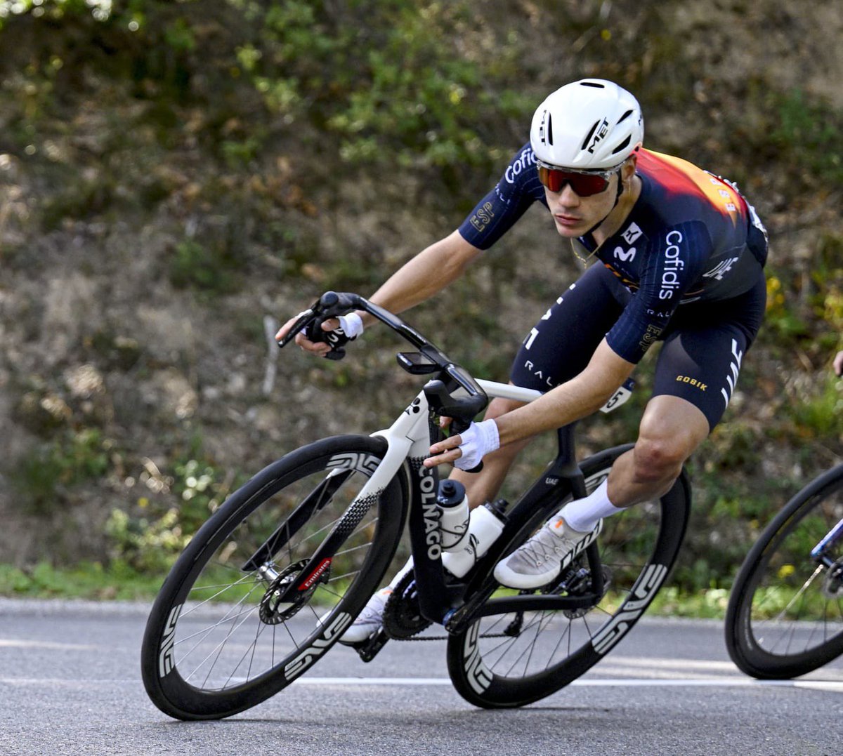 Copedaleando's tweet photo. 💥🚨 Informa @qiglesias | Juan Ayuso está concentrado en Italia preparando Il Lombardía, su última carrera del año

💪🏻 Está recuperándose del virus que le obligó a retirarse el domingo del Campeonato de Europa 

🇪🇸 Este virus también afectó Cristian Rodríguez y a Joel Nicolau https://t.co/TQUWHjZSrT