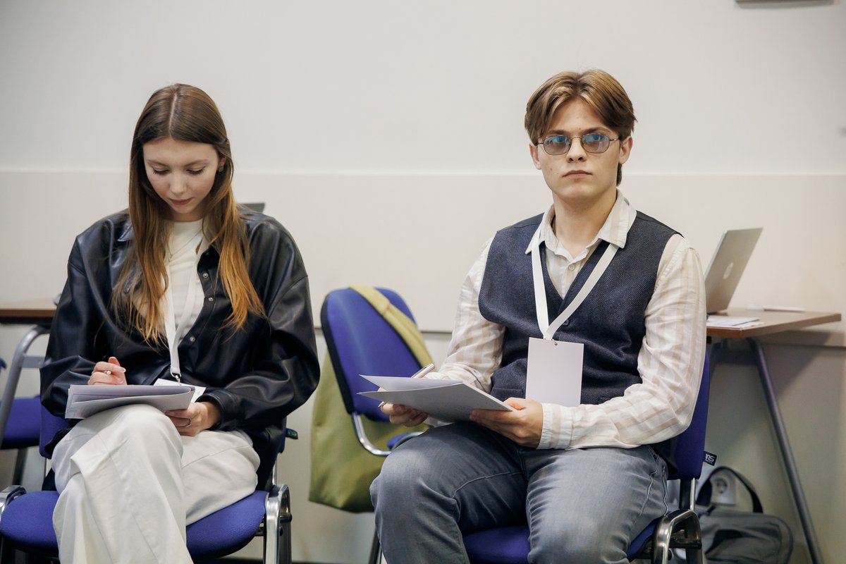 UNDPUkraine's tweet photo. #AreaBasedRecovery strengthens both communities & the people behind essential services. With πͺπΊ @EUDelegationUA & πΈπͺ@SweMFA support through #EU4Recovery, πΊπ³ @UNDP helped 70+ legal aid professionals from 38 communities build stress management & trauma-informed communication skills.