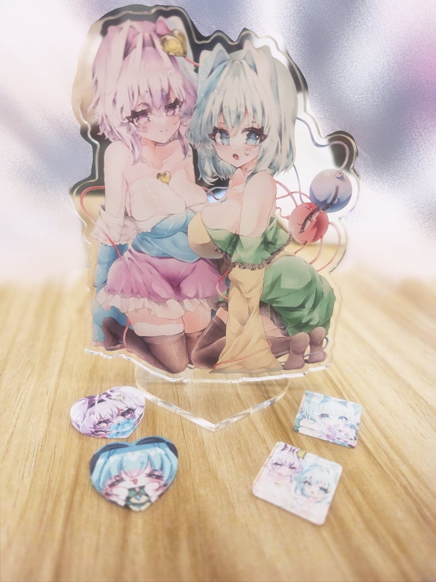 mashunaro5147's tweet photo. アクリルグッズ届いた߹ ߹可愛い https://t.co/OtwCxWDtdH