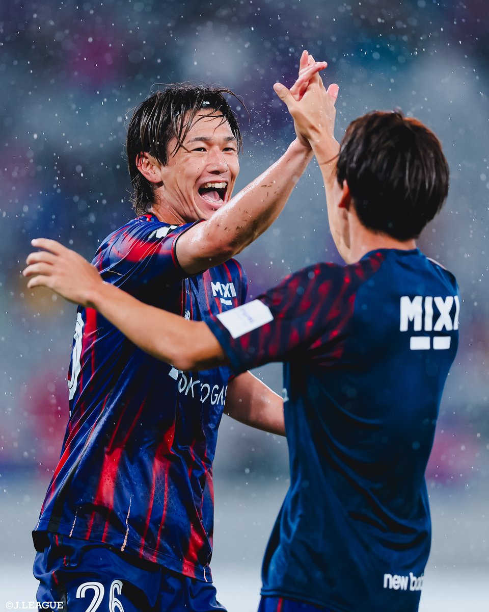 J_League's tweet photo. 🎂 HAPPY BIRTHDAY 🎂

本日10月7日は
FC東京
長倉幹樹 選手の27歳の誕生日です👏

長倉選手、
おめでとうございます🎊

@fctokyoofficial
#Ｊリーグ https://t.co/OsflBh638Z