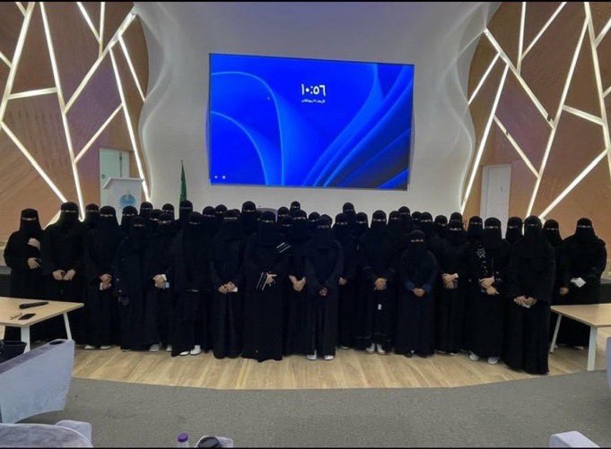 TURKIexl4's tweet photo. عسى السعوديات من زود في زود 💚 https://t.co/0LNkKF51wv