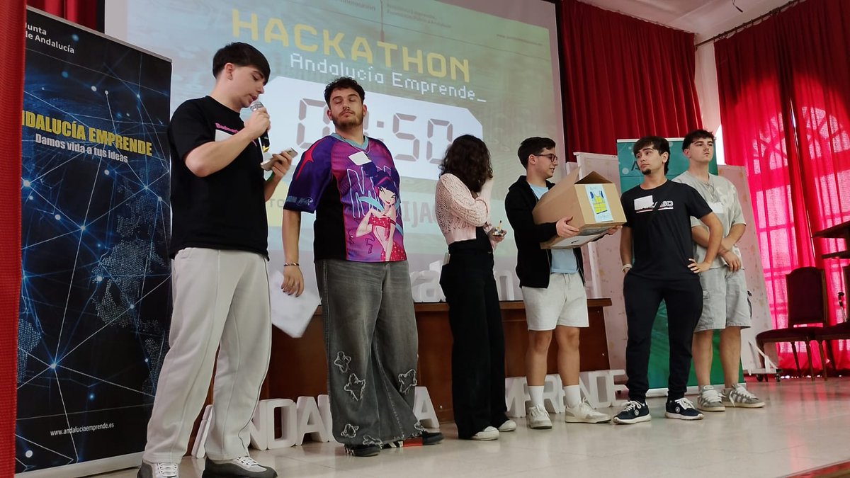 cadecordobaAE's tweet photo. ๐ฏ ๐ #HackathonEmprende ๐#Cordoba
Tienen 2 minutos para convencer al jurado de que su proyecto es el nรบmero1๏ธโฃ.
Continuamos con el equipo6๏ธโฃ y su proyecto: ๐๐๐
๐๐๐๐๐๐๐๐.
#territorioemprende #EmprendeAND #EmprendimientoEducativo @UniversidadAND @aemprende https://t.co/OxqLlv36nz