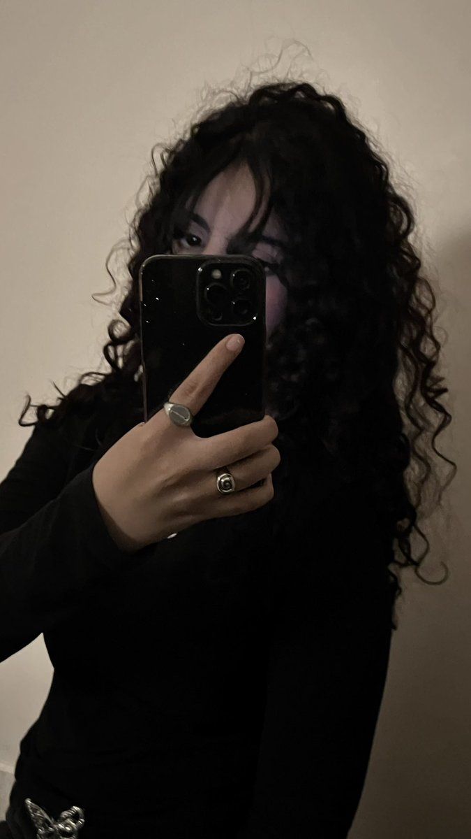 GhostofROY's tweet photo. back TO black 
| ♟️🎱 https://t.co/Cw38rV1c3j