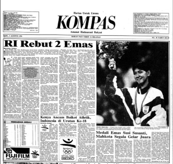 rubbergameid's tweet photo. Kakaknya mungkin pernah lihat foto Susy di potongan koran ini. Atau pernah lihat foto Susy yang diselipkan tivi2 swasta tiap bahas Indonesia di Olimpiade. Atau nggak sengaja nemu fotonya di media sosial, media, atau publikasi online lainnya.

Fotonya memang legendaris banget, karena kisah di baliknya legendaris, dan efek yang ditimbulkan juga ga kalah legendaris.

Kalau Zen RS bilang sepak bola yang bagus bisa menjadi modal sosial, itu bukan bualan semata karena olahraga memang sebegitu besar efeknya. Untuk Indonesia, bulu tangkis sudah lebih dulu di sana, sejak jauh sekali, dan emas Susy di Barcelona jadi salah satu contoh terbaik.

Bayangin, pada tahun2 saat diskriminasi terhadap ras Tionghoa lagi gila2nya, seluruh Indonesia merayakan kemenangan Susy yang bermata sipit--walau tak sampai sedekade kemudian mata sipitnya juga sempat membuat Susy kesulitan menikah dengan Alan 🥲🥲🥲
