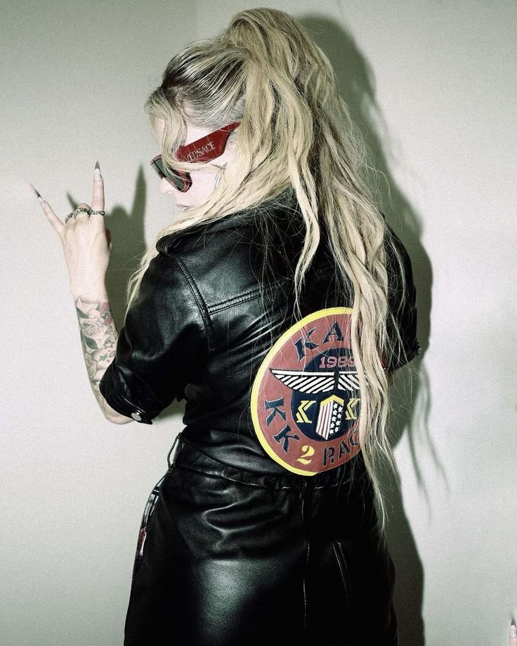 sashwinky's tweet photo. •─────✦─────•

🖤 A esta mujer no valorarte quisiste a otras en frente de mi pero bueno 

                   𝑺𝒂𝒔𝒉𝒂 𝒉𝒆𝒎𝒎𝒊𝒏𝒈𝒔 ♡

#sexRol     ♡   #Freerol

↪︎  ↻ + ♡. https://t.co/ckmaZR2GpH