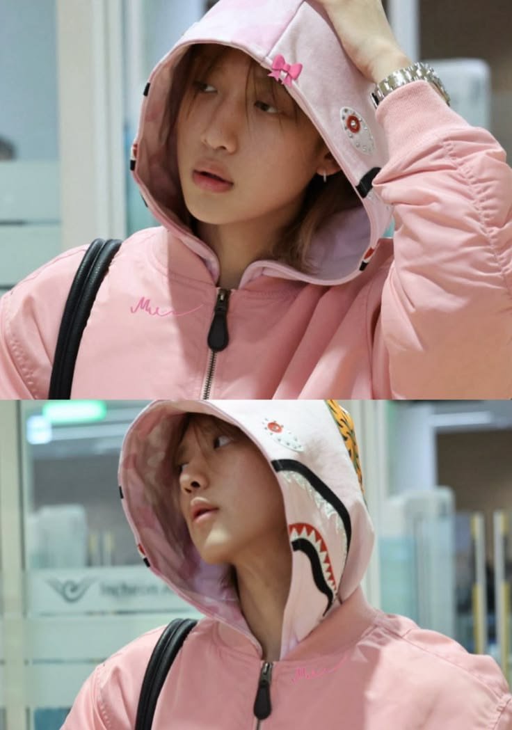 badgialsofie's tweet photo. He looks pretty in pink https://t.co/HdxcDcrJ3L