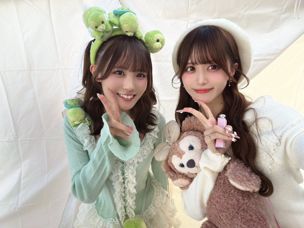 gyozachan_0902_'s tweet photo. クロフェスのファッションショーのときに
いっしょだったりんさん🧡🧡🧡

とっても可愛くて、つい話しかけてしまいました...お写真もありがとうございます😭♡
いっしょにディズニーいったみたいで可愛い🐭❤︎ https://t.co/RA51RmNVgX
