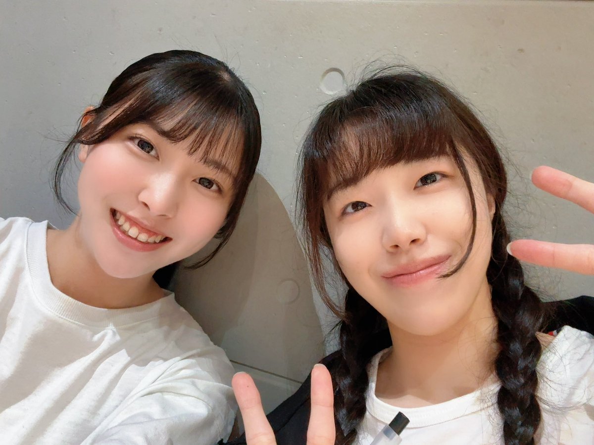 ayaet_official's tweet photo. 少しづつオフショを公開📷

今回OPで妹役だったるなちゃん！
本当に可愛い子なんですよ✨
目が合うといつもにっこりしてくれる
そんな素直でいい子😊
また一緒にお芝居したいなぁ！
#ビスプロ7
#ビス百花 https://t.co/5TKIVrhi2q