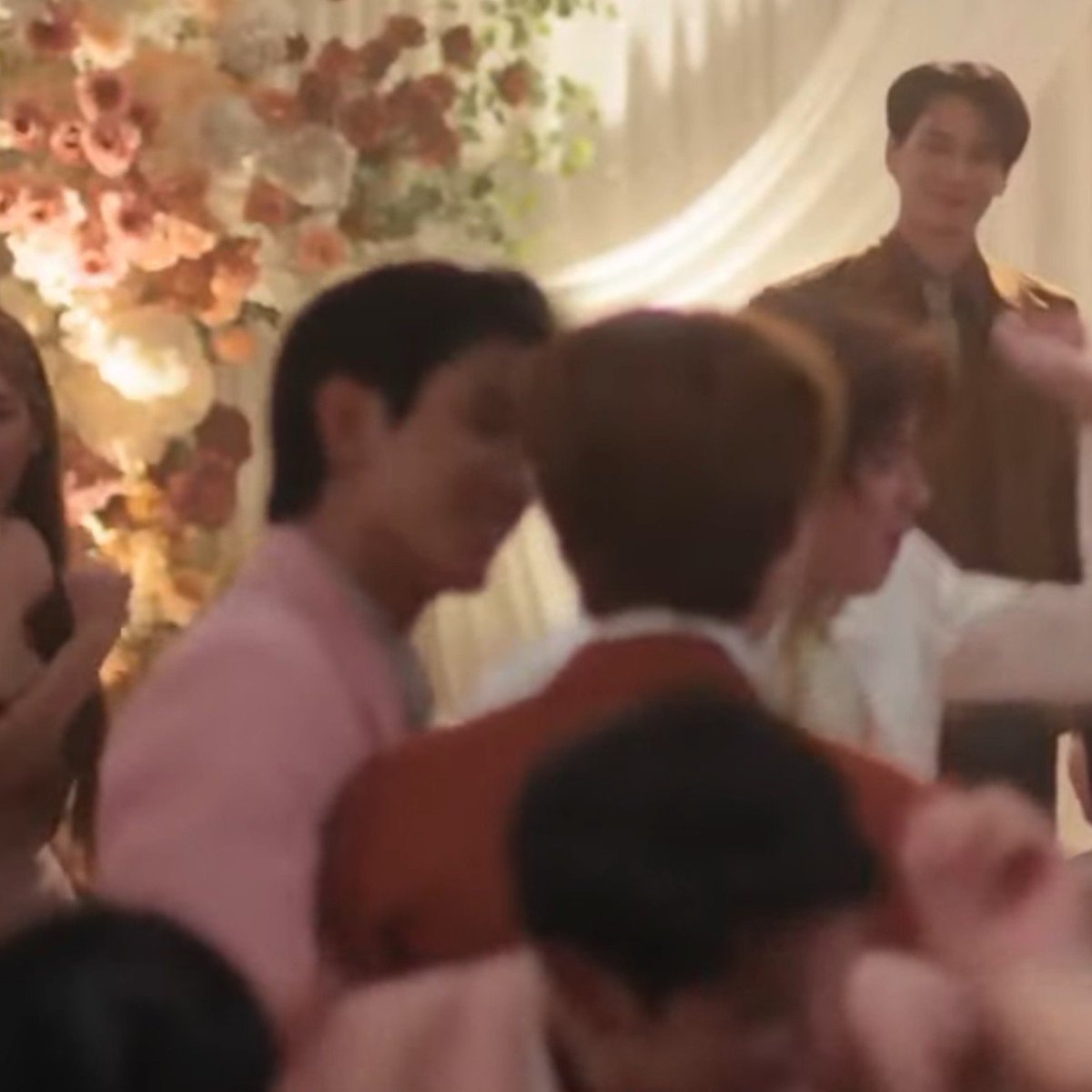 wavetheearth's tweet photo. WHOLE HOUSE LOST THEIR DAMN MINDDDD

TRAILER KHEMJIRA FOREVER
#ตัวอย่างเขมจิราตลอดกาล https://t.co/bz2S31vfxW