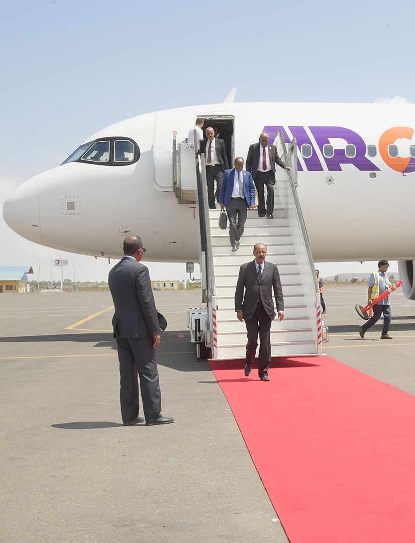 hawelti's tweet photo. President Isaias Afwerki and his delegation returned home in the early afternoon hours today after a fruitful, three-day, working visit to Egypt for a Quadrilateral Consultative Summit.     

High points of the visit included: 
- the El-Alamein Joint Declaration on enhancement of regional peace and security; and, 
 - bilateral meetings with Egyptian President Abdel Fattah el-Sisi; Sudan's Chairman of the Sovereign Council, General Abdel Fattah al-Burhan ; as well as Somali President Hassan Sheikh Mohamud.