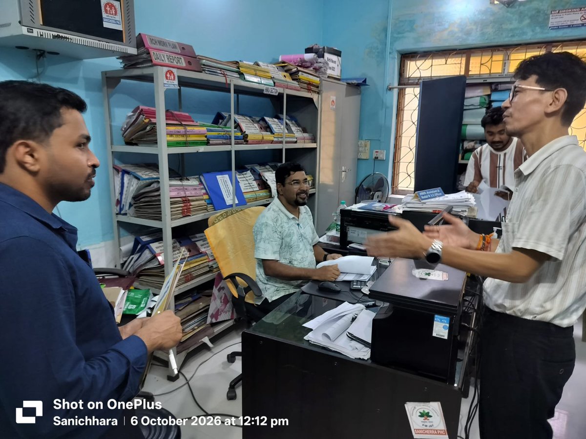 DHFWSN's tweet photo. Kayakalp peer assessment at Sanicherra PHC on 6-10-26 https://t.co/7gHbMiH5gS