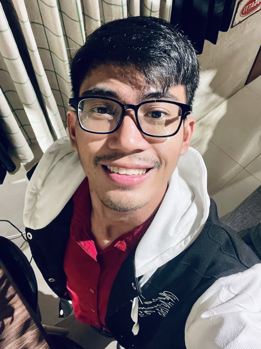 itsAJwonderToT's tweet photo. - Gabi na, pero mas gising pa rin ang confidence kaysa sa motivation. 😎🌙😂

#NightShift #NightShiftVibes #SavageMood #WorkMode #LateNight https://t.co/kEP95VWwXi