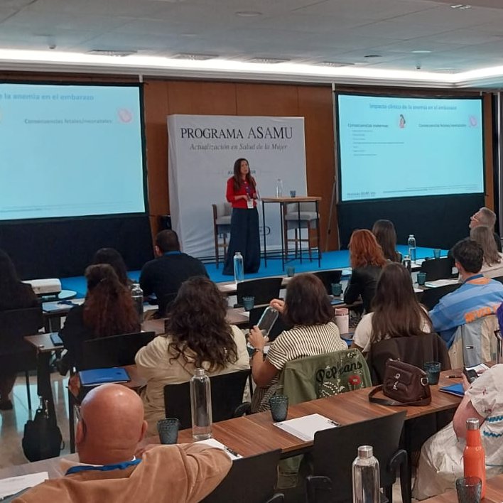 LivemedIberia's tweet photo. 📊 Mañana de gran valor científico en el Programa #ASAMU 2026 de #Santiago:
🤰 La Dra. @laurapeteiro abordó la relevancia de la suplementación preconcepcional y nutracéutica en el embarazo
🩸 La Dra. Mariña Sánchez-Andrade analizó el reto diagnóstico y terapéutico que representa el déficit de hierro en la mujer
☕ ¡Continuamos!