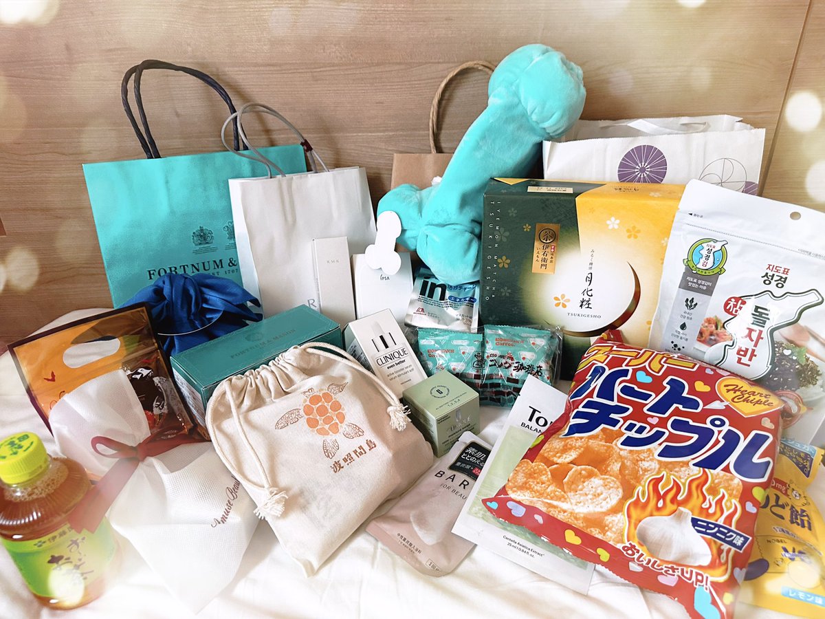 Rin__jd's tweet photo. 10/03~04 ぷるけっとに撮影会ありがとうございました〜！

2回目の即売会色々調整して、かなり成長出来たと思う🥹
これからも頑張りたい💪

感想や差し入れもありがとうございます✨️
DMはゆっくり返します...🐌 https://t.co/TqgSkhRKLG