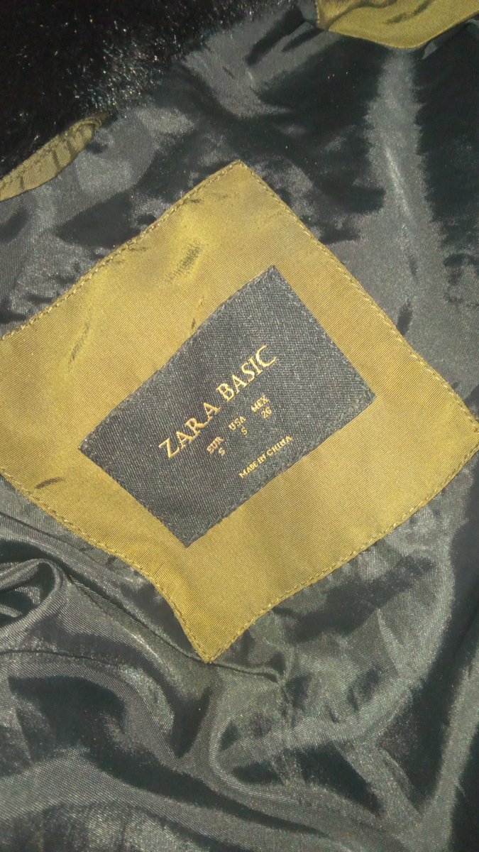 annaqilla4's tweet photo. guys akhir taun musimnya ke LN yhh aku mau preloved winter jacket Zara masih bgs bangettt warnanya juga cakep bgttt ini size S fit to M yaaa
#zara #zarabasic #winterjacket #pufferjacket #fauxfur #winter #liburanakhirtaun #winteroutfit #coat #wintertime #zarajacket https://t.co/5WxGTTl1xC