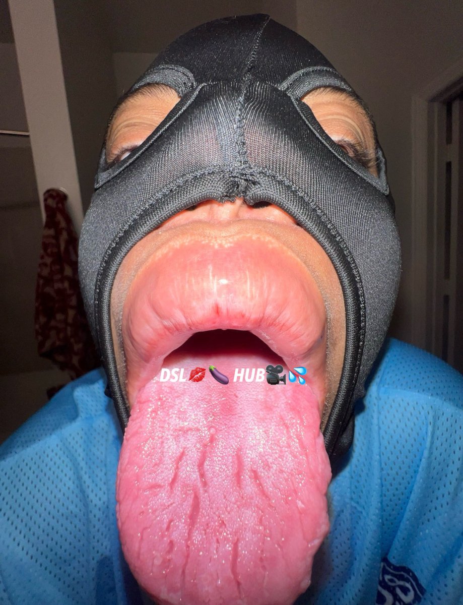 dslhub's tweet photo. I just had to recent this omg she’s so nutty 
@id0ngaf 💋 
Feel free to checkout her page for daily Sloppy &amp; DSL content 
•She’s 100% legit &amp; her content goes crazy 
#model #lips #tongue #masked #dsl #sloppy https://t.co/s2qxi9cO5T