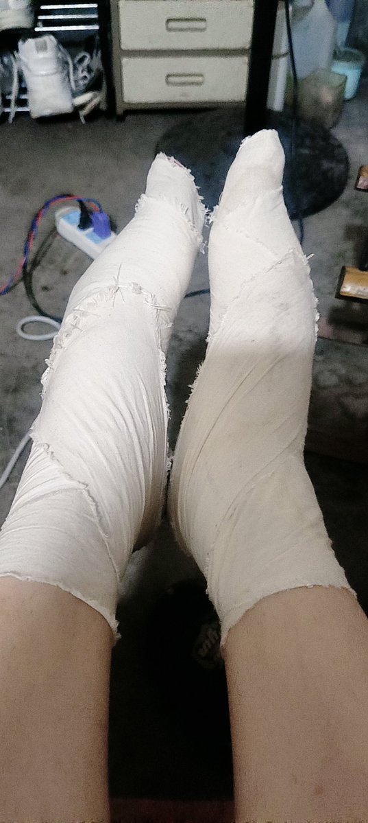 9jp62's tweet photo. #缠足 #裹脚 自虐足裹小脚同好交流 https://t.co/N2Qanuyjan